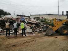 Retiran 250 toneladas de residuos en punto cr&iacute;tico de la comuna 17