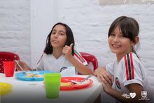 En cerca de 200 sedes educativas oficiales comenz&oacute; a entregarse la raci&oacute;n preparada en sitio 