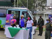 Mujeres del barrio Comuneros I fueron protagonistas del homenaje a la vida y rechazo a la violencia