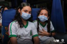 Miles de estudiantes llegaron hoy a clases en las rutas de transporte escolar