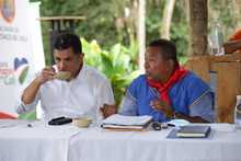 En di&aacute;logo con el alcalde Ospina el Cabildo Kof&aacute;n present&oacute; su Proyecto de Vida