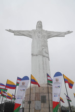 Desde hace 69 a&ntilde;os, est&aacute; ah&iacute;, con sus brazos extendidos, invitando a la conversi&oacute;n, al amor: Cristo Rey de Santiago de Cali.
