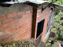 Contin&uacute;a atenci&oacute;n a hogares afectados por la temporada de lluvias