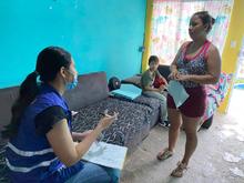 Contin&uacute;a atenci&oacute;n a hogares afectados por la temporada de lluvias