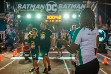 La noche en que Batman hizo mover a Cali Ciudad Deportiva