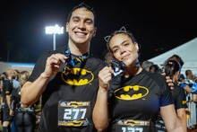 La noche en que Batman hizo mover a Cali Ciudad Deportiva