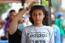 La comuna 13 vivi&oacute; una &lsquo;Feria de Servicios&rsquo; con oportunidades de empleo