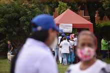 &lsquo;Domingazo por la mujer&rsquo; sigue llegando a los barrios con servicios integrales