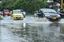 Crecientes de r&iacute;os y quebradas se presentaron tras lluvias de esta tarde