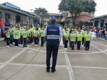 Movilidad grad&uacute;a a 50 ni&ntilde;os como patrulleritos escolares de la Instituci&oacute;n Educativa Bartolome Loboguerrero. 