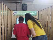 Habitantes de la comuna 15 conocieron el proyecto Ciudad Para&iacute;so y la convocatoria de empleo vigente