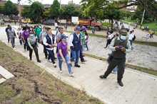 Los servidores p&uacute;blicos unidos por el Bienestar Social de la comuna 15