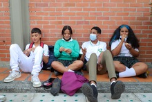 Comunidades educativas celebran restablecimiento de la alimentaci&oacute;n escolar