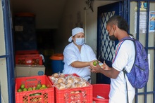 Comunidades educativas celebran restablecimiento de la alimentaci&oacute;n escolar