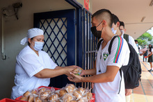 Comunidades educativas celebran restablecimiento de la alimentaci&oacute;n escolar