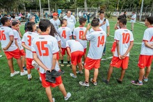 Alcald&iacute;a de Cali le cambi&oacute; la cara a cancha sint&eacute;tica del 7 de Agosto