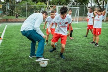 Alcald&iacute;a de Cali le cambi&oacute; la cara a cancha sint&eacute;tica del 7 de Agosto