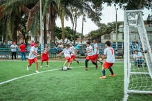 Alcald&iacute;a de Cali le cambi&oacute; la cara a cancha sint&eacute;tica del 7 de Agosto