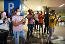 &ldquo;&iexcl;Eres grande Freddy!&rdquo;: Hinchas despidieron al jugador Rinc&oacute;n.