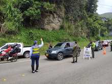 Las seis entradas a la ciudad est&aacute;n acompa&ntilde;adas por agentes de tr&aacute;nsito para facilitar el plan retorno