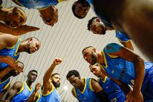 Las estrellas del baloncesto vuelven a brillar en el Evangelista Mora