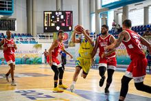 Las estrellas del baloncesto vuelven a brillar en el Evangelista Mora