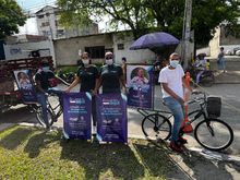 Comerciantes reciben calendarios e informaci&oacute;n tributaria en sus establecimientos