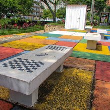 Con iluminaci&oacute;n y color se transforma el Teatrino del R&iacute;o al oeste de Cali