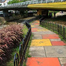 Con iluminaci&oacute;n y color se transforma el Teatrino del R&iacute;o al oeste de Cali