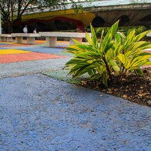 Con iluminaci&oacute;n y color se transforma el Teatrino del R&iacute;o al oeste de Cali