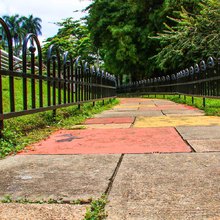 Con iluminaci&oacute;n y color se transforma el Teatrino del R&iacute;o al oeste de Cali