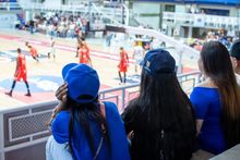 Estudiantes de &lsquo;Todas y todos a estudiar&rsquo; vibraron con el triunfo del Team Cali en baloncesto