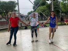 Monitoras deportivas que alternan su oficio con el rol de mam&aacute;s