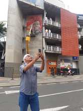 Con arte urbano, la hinchada escarlata rinde homenaje a Adri&aacute;n Ramos 