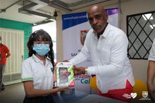 Entregados dispositivos electr&oacute;nicos para uso educativo 