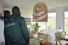 Funcionarios de la Alcald&iacute;a tambi&eacute;n recorren Ciudad Para&iacute;so 