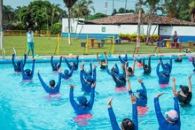 Con clases de Acuafit, los cale&ntilde;os est&aacute;n mejorando su estado f&iacute;sico y mental 