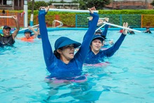 Con clases de Acuafit, los cale&ntilde;os est&aacute;n mejorando su estado f&iacute;sico y mental 