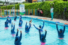 Con clases de Acuafit, los cale&ntilde;os est&aacute;n mejorando su estado f&iacute;sico y mental 