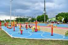 Alcaldía de Cali y Ministerio de Vivienda entregaron nuevo  Parque  "Lago Azul" que beneficiará a la comunidad del oriente de la ciudad. 
