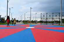 Alcaldía de Cali y Ministerio de Vivienda entregaron nuevo  Parque  "Lago Azul" que beneficiará a la comunidad del oriente de la ciudad. 