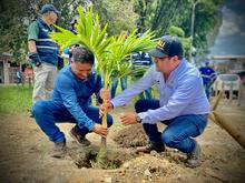 Alcald&iacute;a y comunidad se unieron para recuperar separador vial impactado por residuos