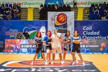 Periodistas, invitados especiales para cuartos de final de baloncesto en el Coliseo El Pueblo 