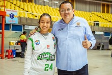 Periodistas, invitados especiales para cuartos de final de baloncesto en el Coliseo El Pueblo 