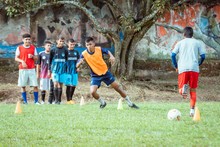 El esfuerzo de los j&oacute;venes de La Buitrera por alcanzar sus sue&ntilde;os en el f&uacute;tbol 