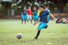 El esfuerzo de los j&oacute;venes de La Buitrera por alcanzar sus sue&ntilde;os en el f&uacute;tbol 