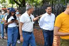 Ospina vot&oacute; en el puesto ubicado en la CVC