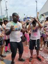 Los cale&ntilde;os no se cansan de la calle y la diversi&oacute;n