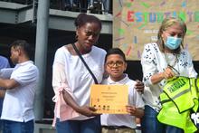 Secretar&iacute;a de Movilidad grad&uacute;a a 16 ni&ntilde;os como miembros de la Patrulla Escolar