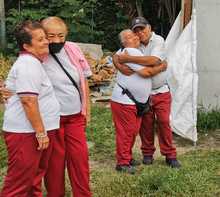 En comedores comunitarios, los adultos mayores reciben asistencia integral